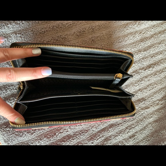 Kate spade zip wallet - Picture 3 of 3